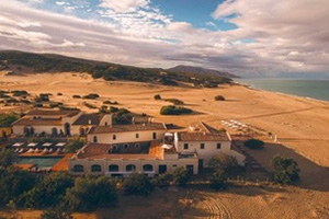HOTEL & RESORT