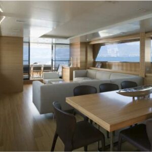 Arredi per barche, i migliori nascono  in montagna e sfociano in mare