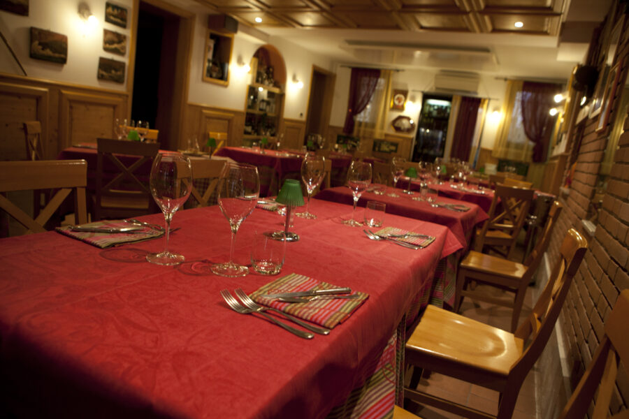 Broeto, saore, moleche, bibarasse: i piatti  di mare da non perdere alla Taverna di Chioggia