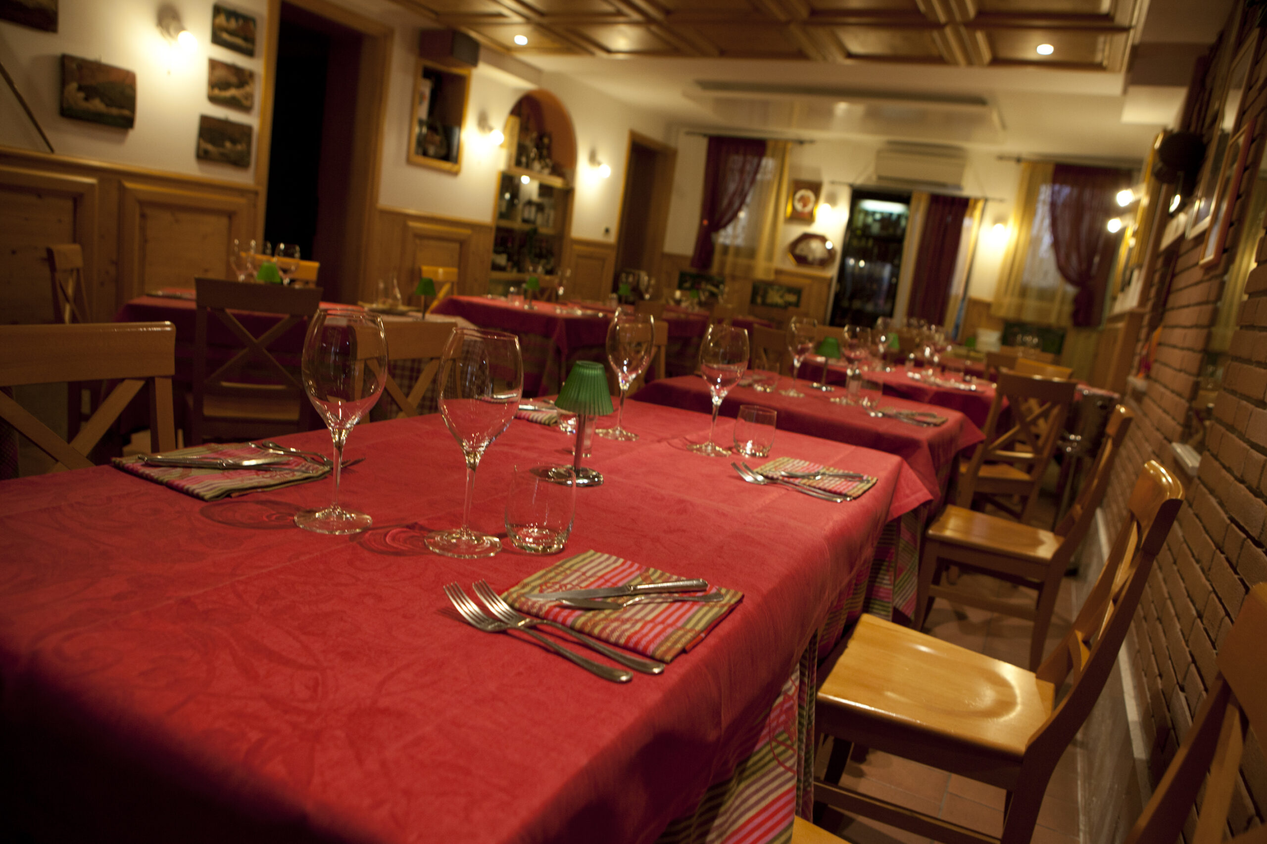 Broeto, saore, moleche, bibarasse: i piatti  di mare da non perdere alla Taverna di Chioggia