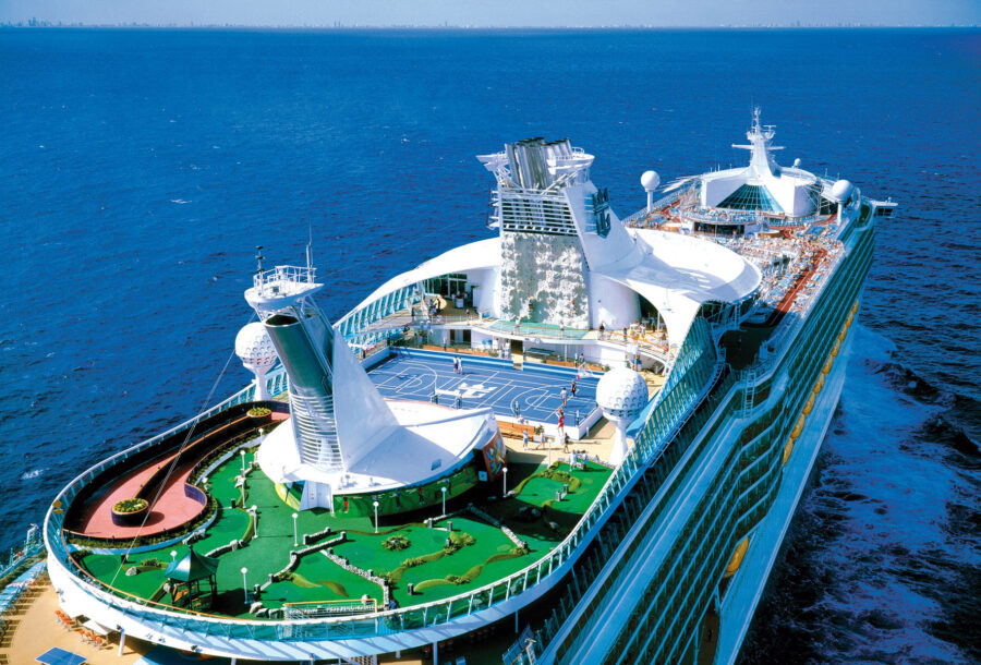 Navigator of the Seas, una montagna  di divertimenti in mezzo al mare