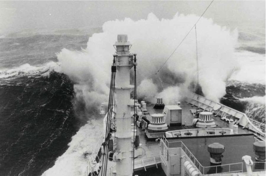 Michelangelo, il transatlantico  sfuggito all'apocalisse in Atlantico