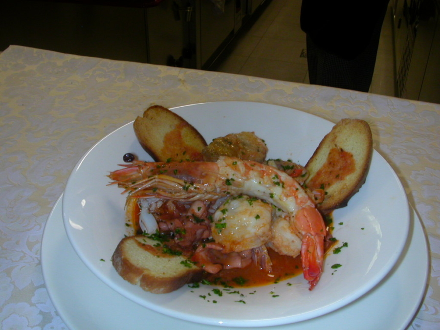 Cacciucco con le fragoline? Sì,  ma a condizione che siano di mare...