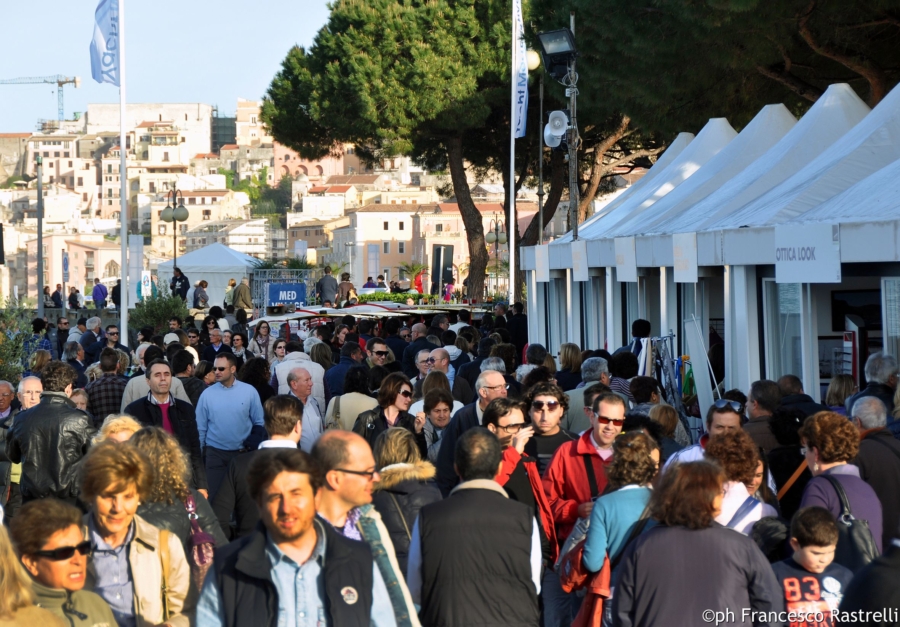 Gaeta si candida a ospitare la prima biblioteca internazionale del mare