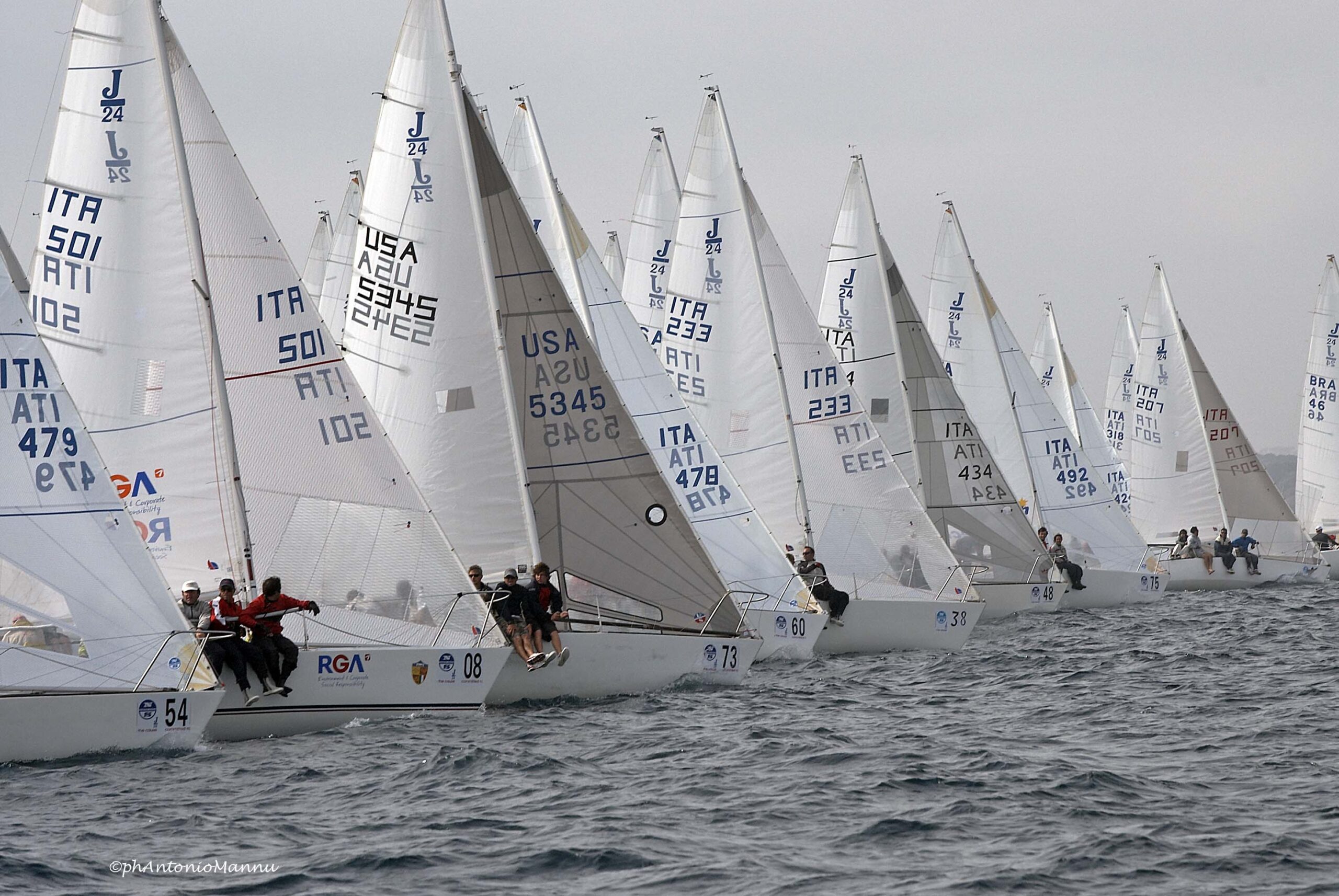 Campionati europei classe J24, il Club nautico Arzachena salpa in testa…