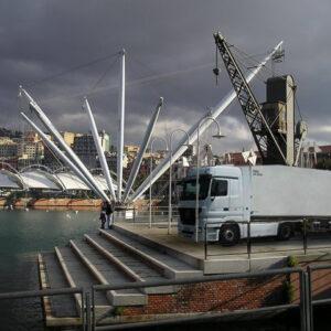 Trasporto merci via mare, l’Italia sviluppi  i porti o sarà sorpassata dal Nord Africa