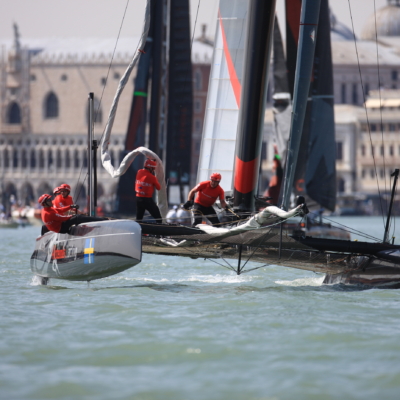Ac World Series, Venezia applaude  l'impresa di Luna Rossa Piranha
