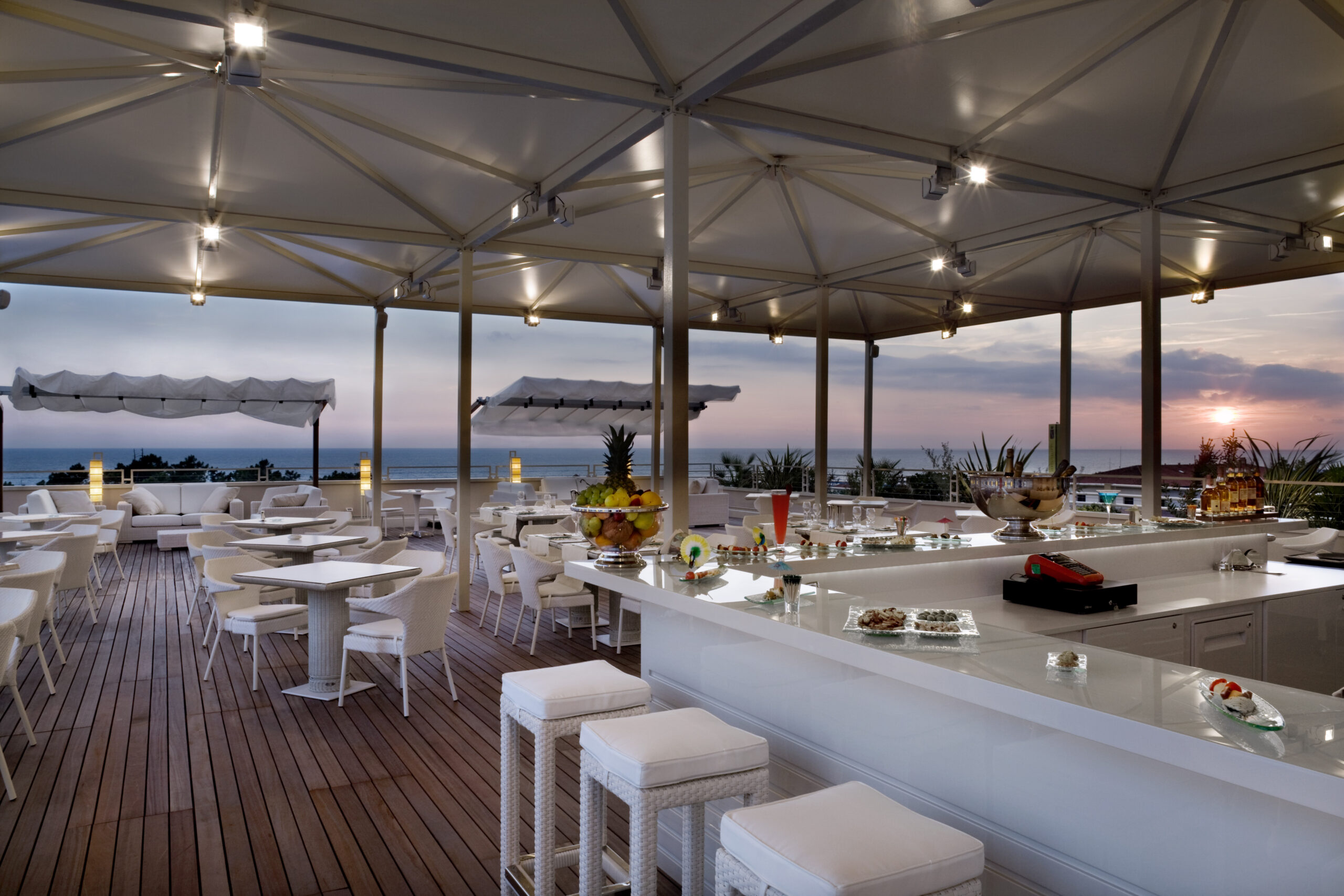 UNA Hotel Versilia, il meglio  che può offrire il Lido di Camaiore