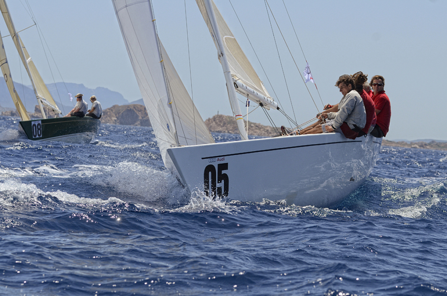 Coppa Europa Smeralda 888, Smeralda V vince  calando un fantastico poker di regate