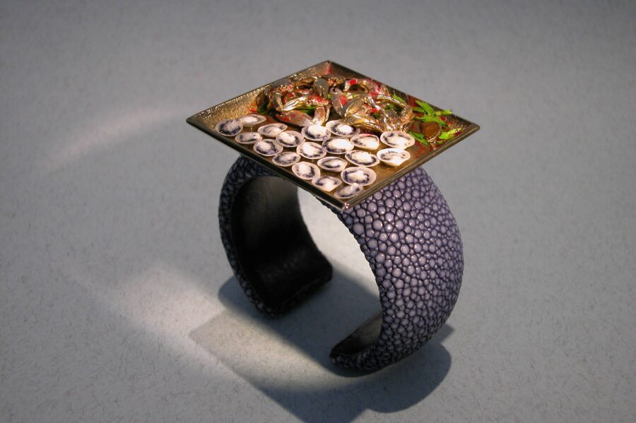 I piatti di mare sono così preziosi  da portarli al dito, al polso, al collo