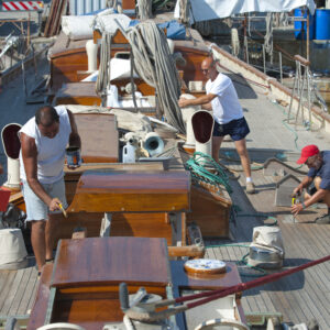 Cantieri di Sestri, il restauro che dona  una nuova vita alle imbarcazioni