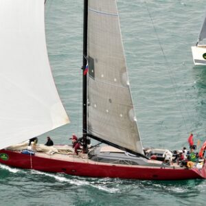 Incendio a bordo in regata,  affonda barca alla Maddalena