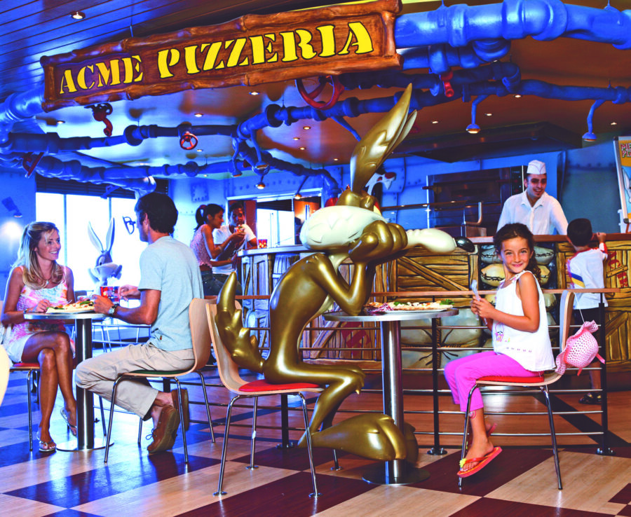 Buon compleanno da Moby. Sconti  a chi traghetta il giorno in cui è nato