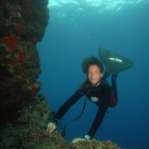 Bacio in apnea, a Zoagli miss e mister sub assistono all’assalto del record