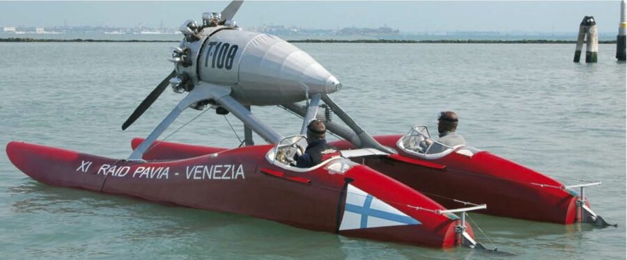 Idroscivolanti, gli scafi che volavano  sull'acqua con le eliche degli aerei