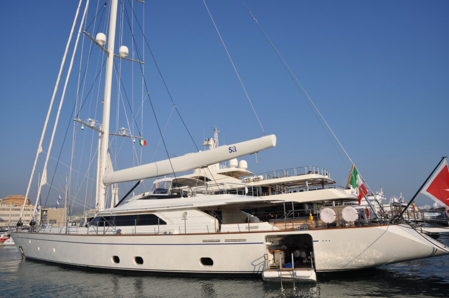 Il ministro Passera fa indietro tutta:  non andrà al Salone nautico di Genova