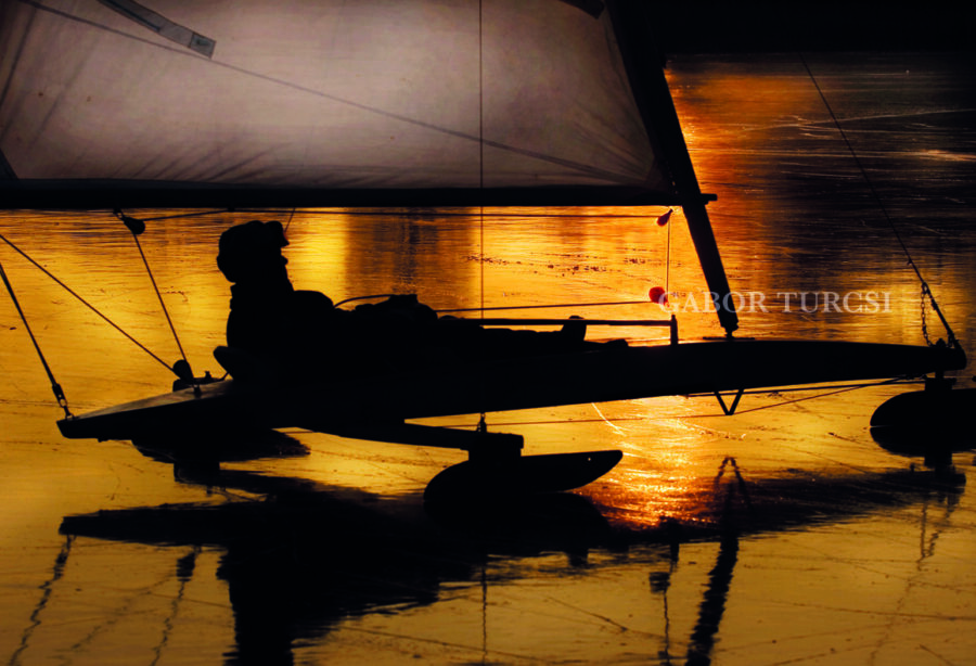 Inciampare nella vela? Il primo passo  per diventare fotografo di regate