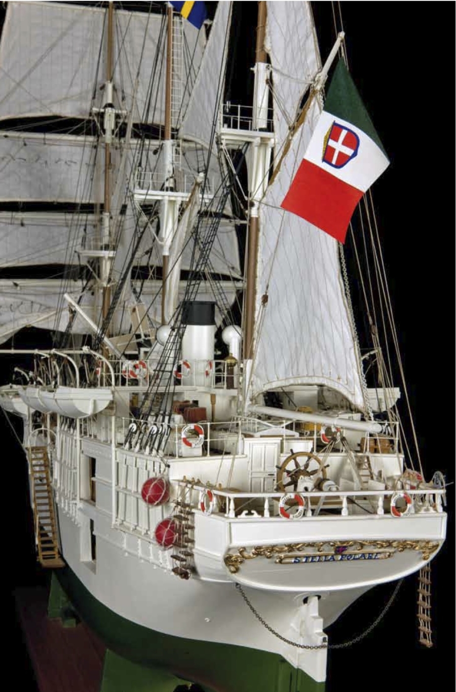 Stella Polare, il maxi modellino  lungo 2 metri e 2200 ore di lavoro