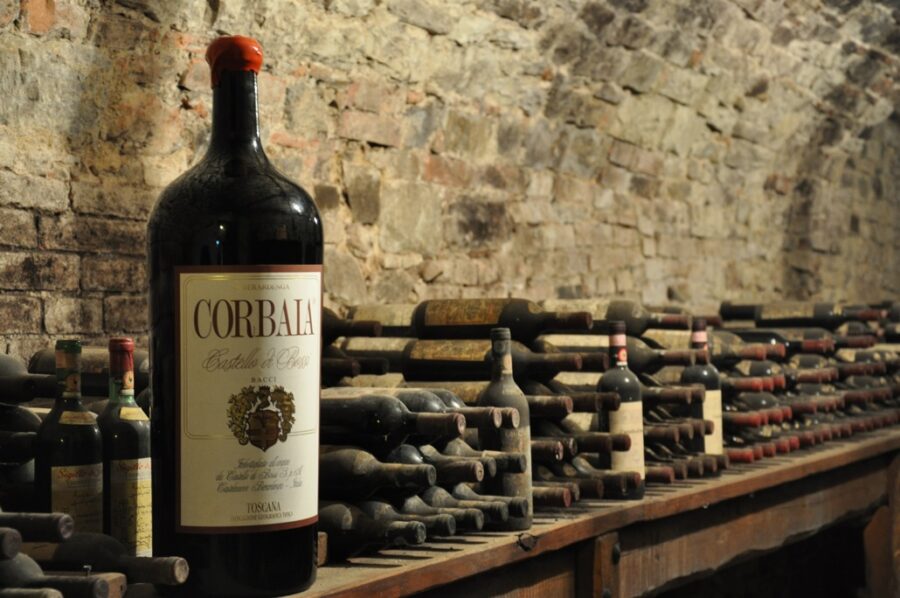 L'isola di Cavallo vi invita a gettare  l'ancora in un mare di vini pregiati