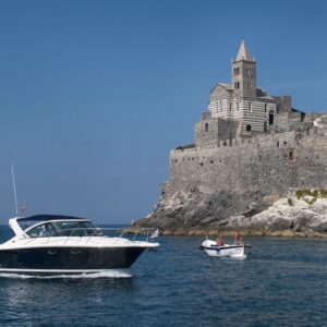 Tiara 3100 Coronet, la barca che taglia  i costi d’acquisto e manutenzione