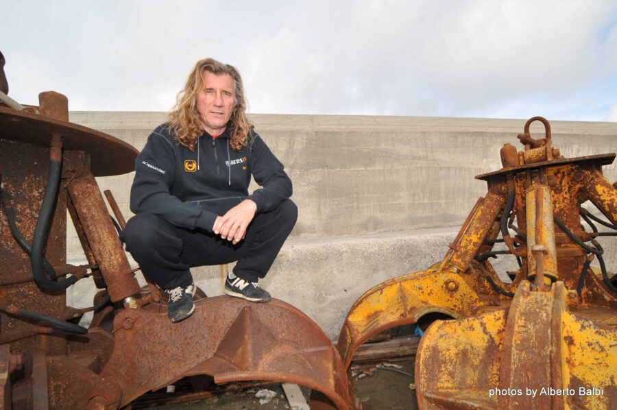 24 ore sott'acqua passeggiando,  andando in bici, mangiando....