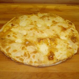 Focaccia genovese, la migliore è fatta  oggi come ai tempi delle Crociate