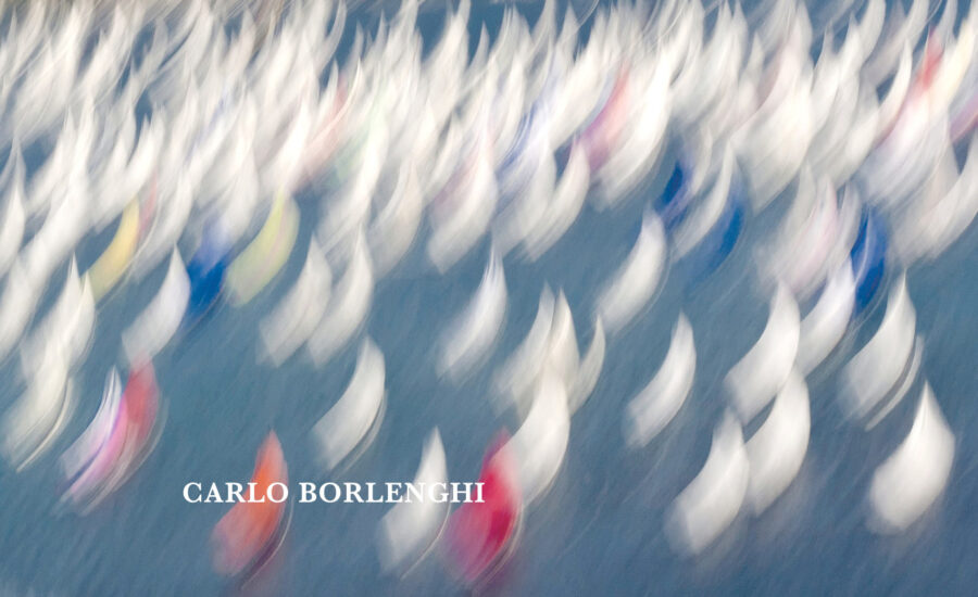 Foto di mare che diventano disegni, Carlo  Borlenghi custodisce i segreti più profondi