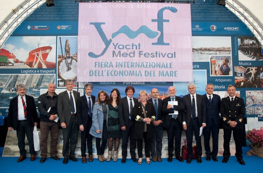 Le 10 mosse con cui il mare  può dare scacco matto alla crisi