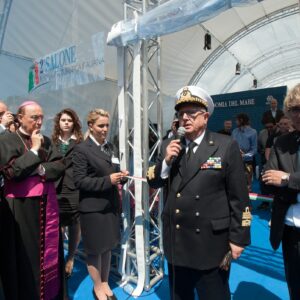 Diteci in che porto volete attraccare  e vi diremo tutto quello che troverete