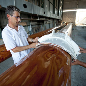 È primavera e ai Cantieri navali di Sestri  è tempo di far rifiorire gli scafi