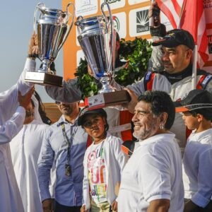 Maradona torna a Napoli. Per tifare   i campioni della velocità sull’acqua