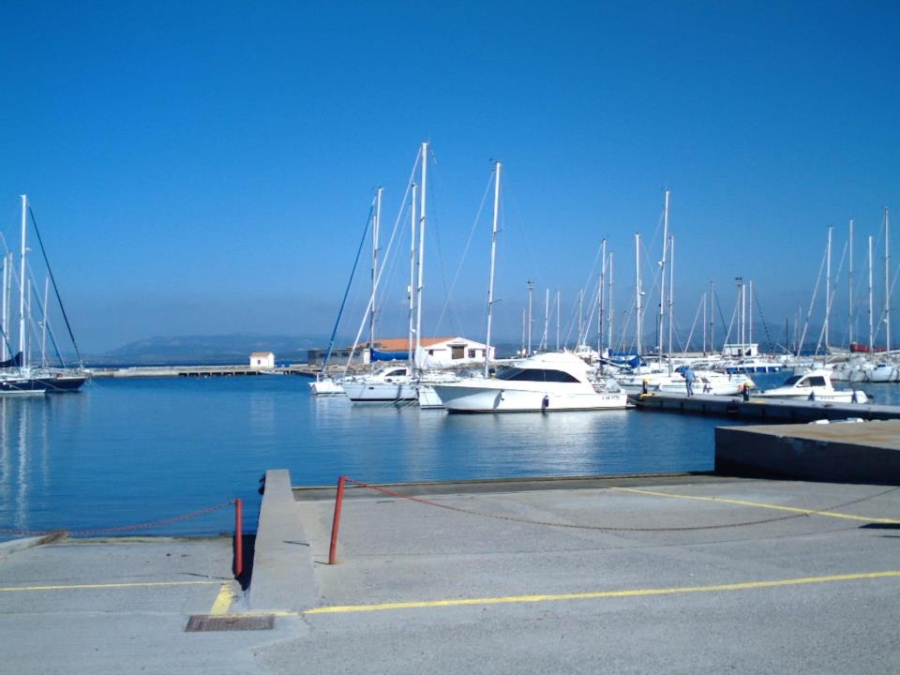 Calasetta, l'attracco di chi ama  la Sardegna più incontaminata