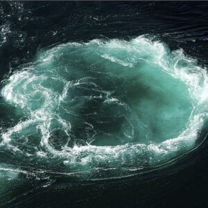 Gorghi, i mostri pronti a inghiottire  il mare creando spettacoli da brividi