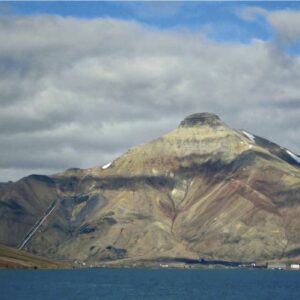 Isole Svalbard, per chi sogna un incontro  ravvicinato con un orso polare
