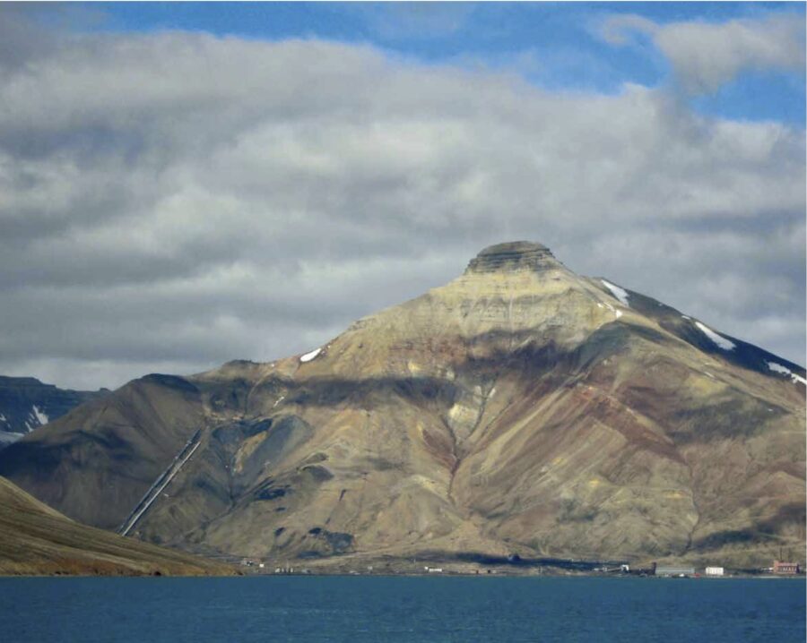 Isole Svalbard, per chi sogna un incontro  ravvicinato con un orso polare