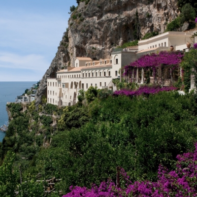 Camera con vista su un mare da sogno?  Al Grand Hotel Convento d’Amalfi...