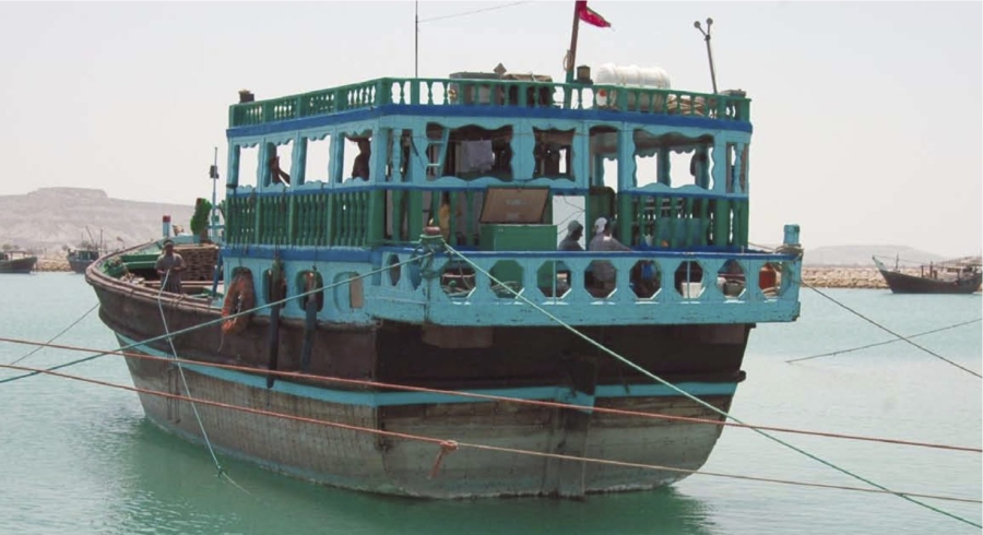 Dhow, le opere d'arte galleggianti  costruite in spiaggia senza progetti