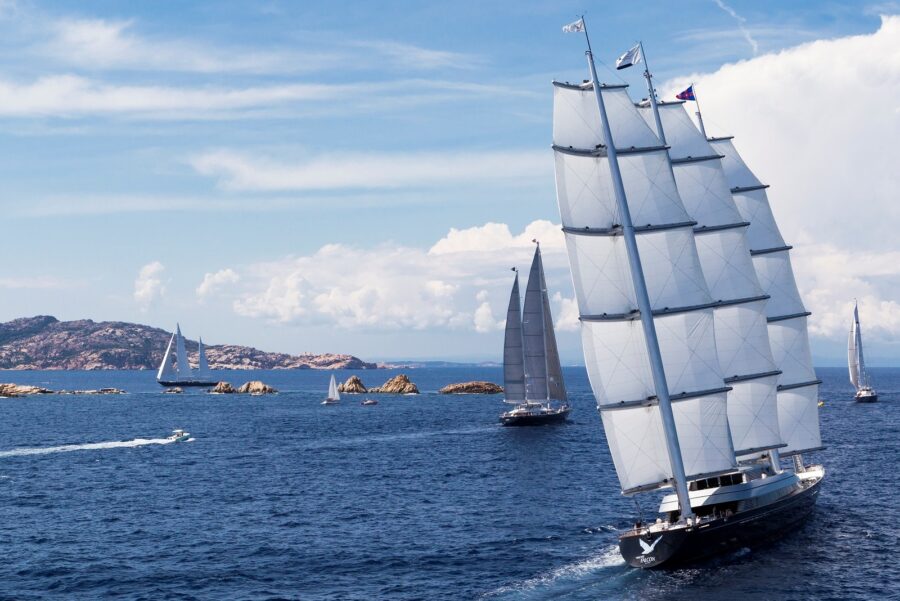 Giganti del mare, quelli firmati Perini  regalano regate dal fascino gigantesco