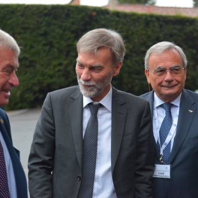 Delrio: "Accorperemo i porti". E chi pensa  solo alla poltrona può anche sbarcare