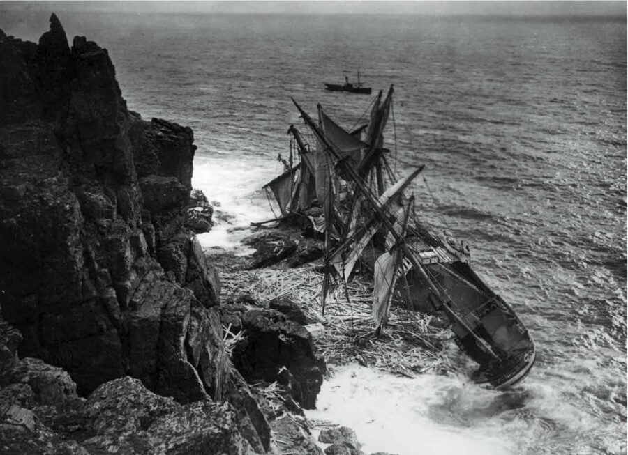 Scheletri di navi naufragate, quelli alle Scilly Islands creano panorami da brividi