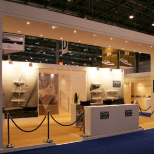 Le più belle barche in mostra ai Saloni   nautici meritano i più eleganti stand