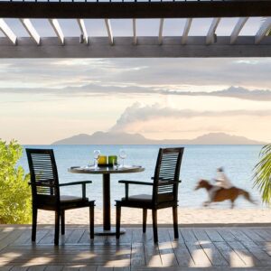 Caraibi, il miglior modo per viverli a fondo  è il lusso a piedi nudi del Carlisle Bay
