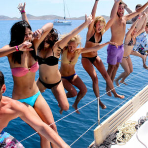 Costiera amalfitana, scoprirla dal mare  permette d’incrociare nuovi amici