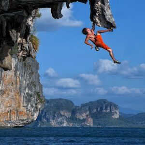La barca a vela nelle isole greche è il punto  di partenza per arrampicate da sogno