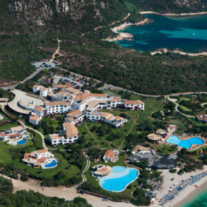 Hotel Romazzino, una vacanza a 5 stelle  dove il sole fa diventare rosso il mare