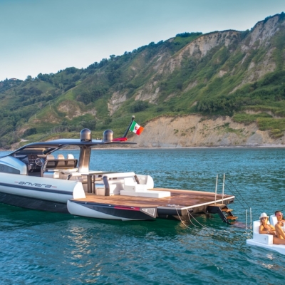 L'isola che si sposta in mezzo al mare?  Con Anvera 55S la ancorate dove volete