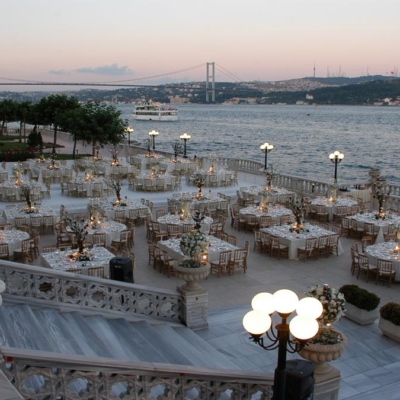 Hotel sul mare da Mille e una notte,  questo era l'antica reggia dei sultani