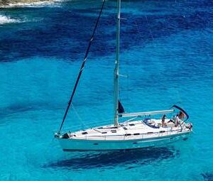 Navigare nelle acque e nella cucina siciliane  fra spiagge incontaminate e cous cous