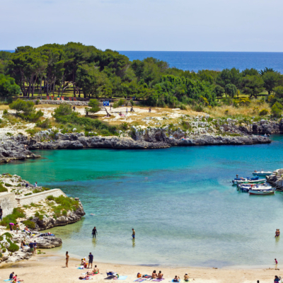 Le spiagge italiane viste dagli inglesi.  La Puglia è beautiful, la Sardegna no