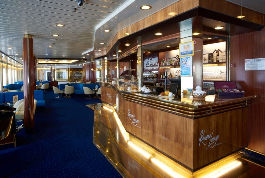 Corsica Ferries, la traversata in traghetto verso le isole ha un sapore tutto nuovo